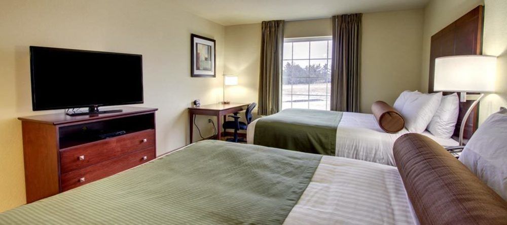 Cobblestone Inn & Suites-Kersey エクステリア 写真