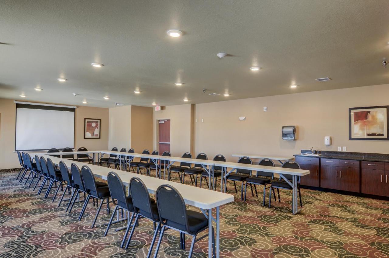 Cobblestone Inn & Suites-Kersey エクステリア 写真