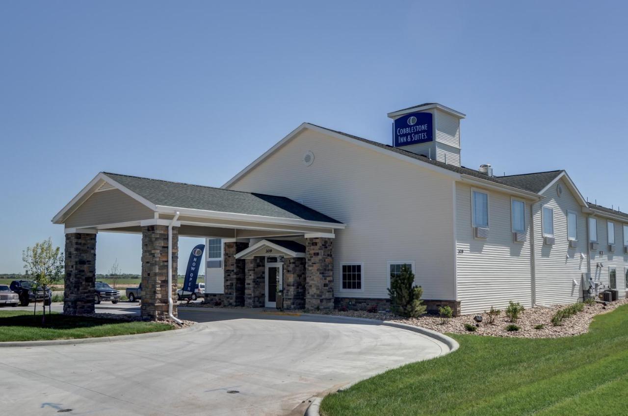 Cobblestone Inn & Suites-Kersey エクステリア 写真